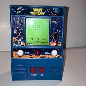 Space Invaders‎ Retro Mini Arcade Game - Blue